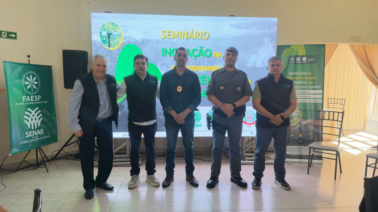 TENENTE-CORONEL PM CAVALCANTE PARTICIPA DE SEMINÁRIO SOBRE INOVAÇÃO NO ENFRENTAMENTO A INCÊNDIOS E SEGURANÇA NO CAMPO EM ADAMANTINA