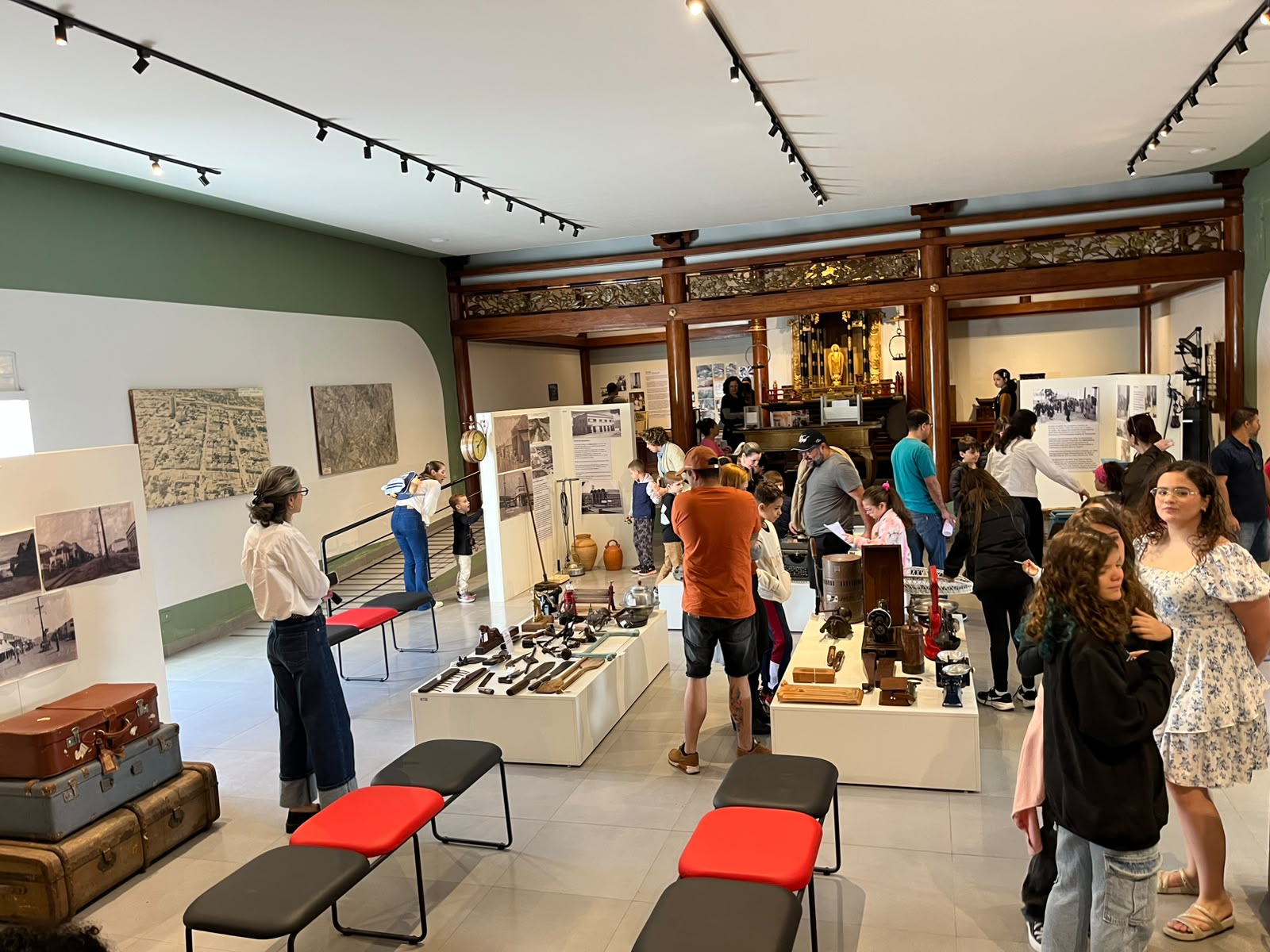 Oficina Adamantisaurus no Museu e Arquivo Histórico de Adamantina desperta interesse do público durante programação de férias