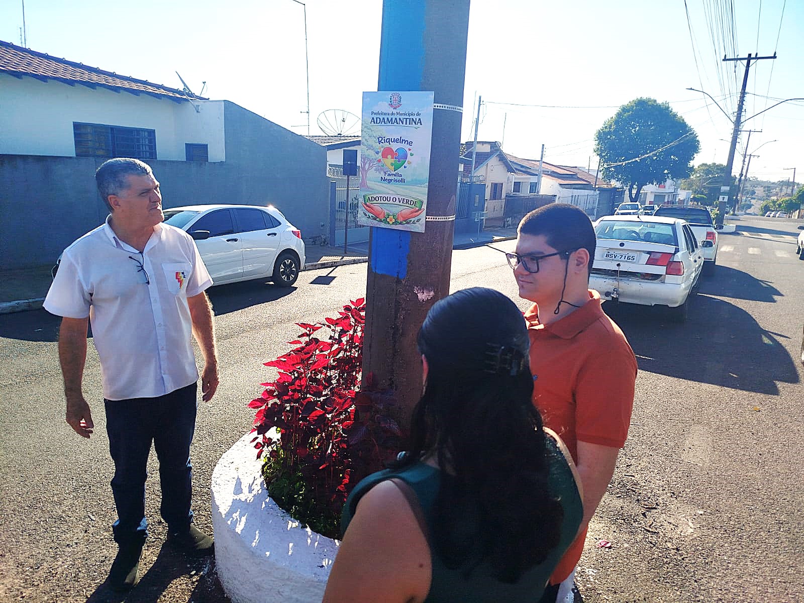 Prefeitura inicia instalação de placas de identificação dos participantes da campanha 