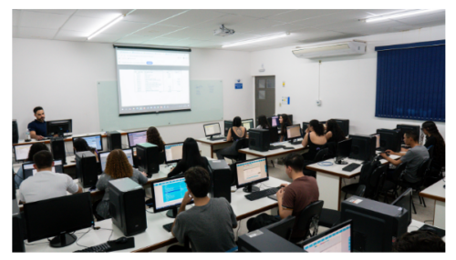 Administração: formar líderes, inspirar trajetórias, transformar realidades