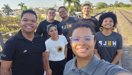 No lugar onde a dor apareceu, grupo deixa cartinhas de esperança em Adamantina