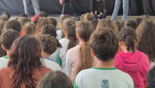 Polícia Militar realiza palestra sobre educação para o trânsito a crianças da rede municipal de ensino de Tupi Paulista