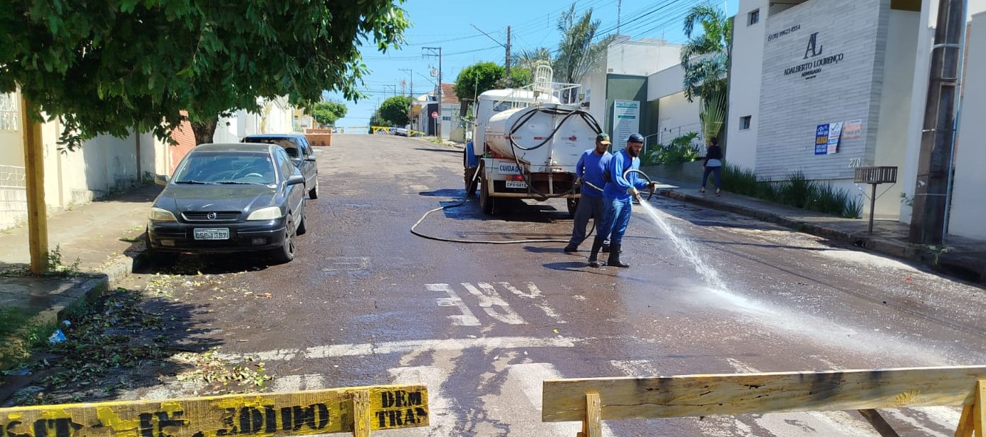 Prefeitura de Adamantina prepara trecho da Alameda Dr. Armando Salles Oliveira para receber reperfilamento asfáltico
